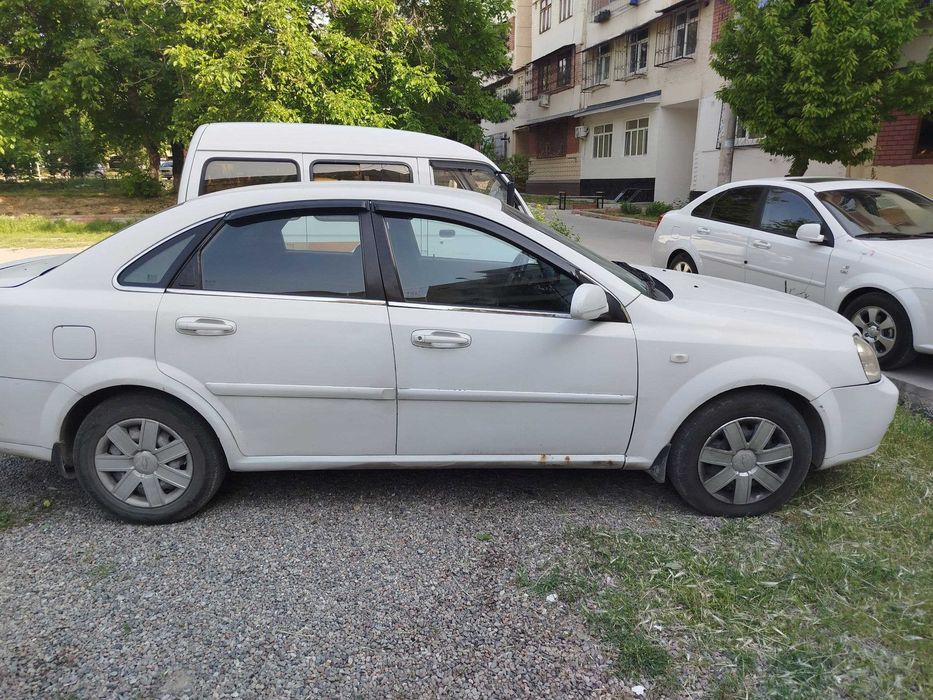 Chevrolet Lacetti / Gentra 2010 — 3