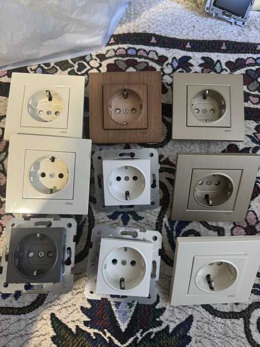 Продам розетки разные