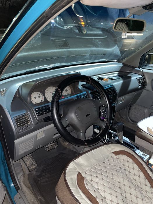 ПРОДАМ Mitsubishi Space Runner (автомат)