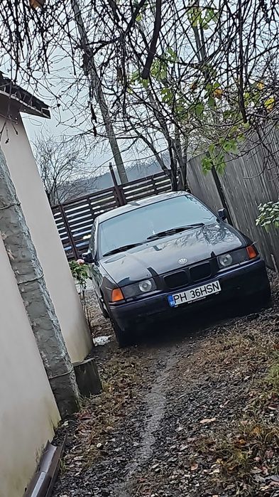 Bmw e36 318is sedan