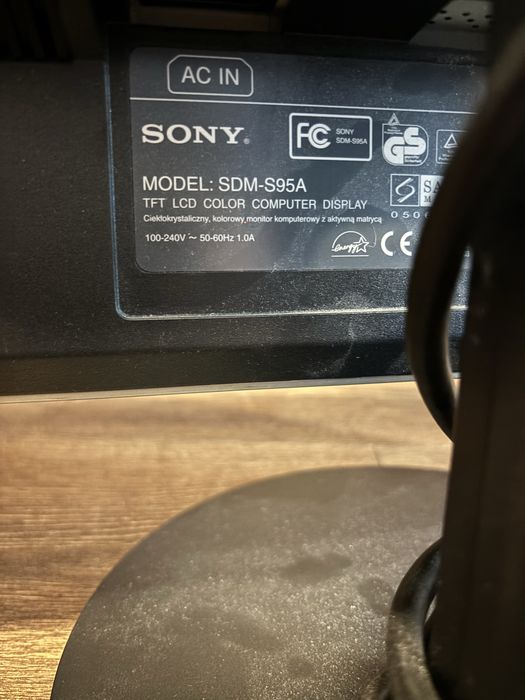 Монитор Sony Model: SDM-S95A