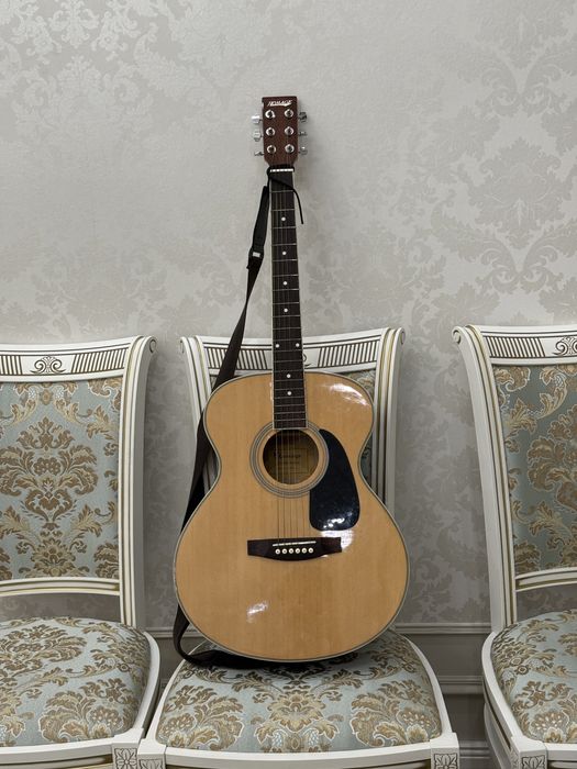 аккустическая гитара