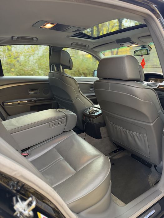 BMW 745i E65 | V8 333 CP