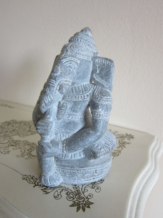 cadou inedit feng shui Ganesh piatra naturala handmade India 1980