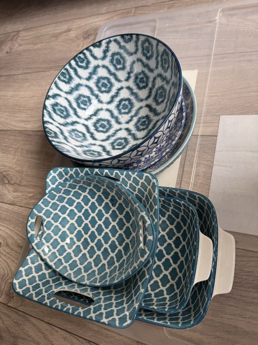 Набор посуды с восточным орнаментом