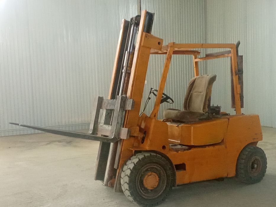 Срочно продам Вилочный погрузчик