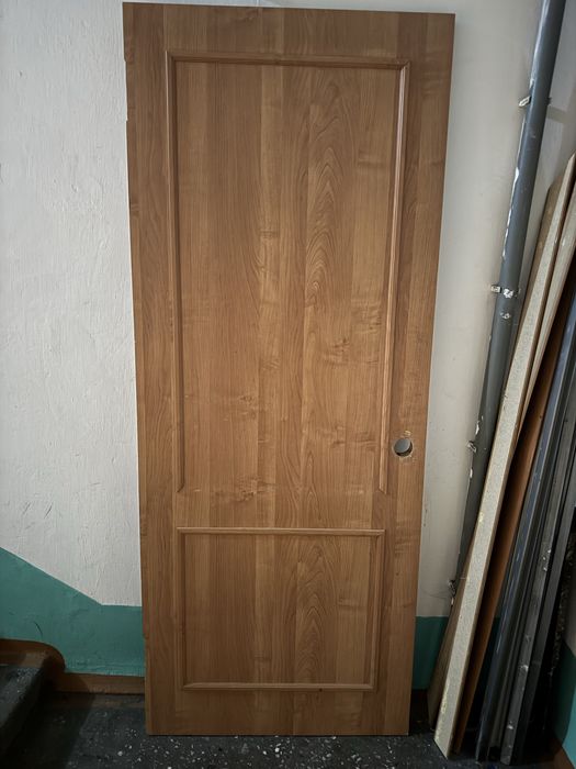 Продам дверь медкомнатную с откосами