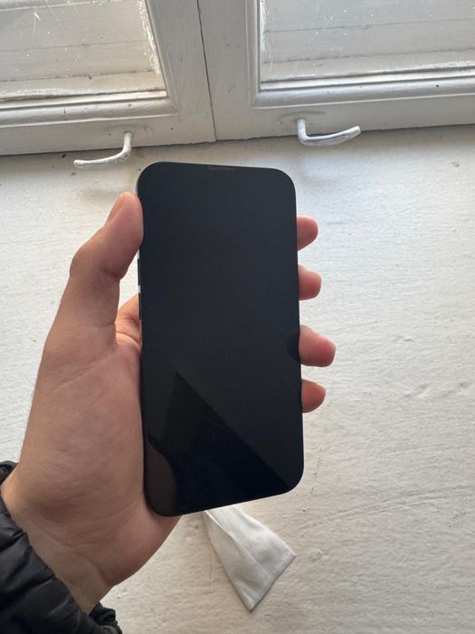 Iphone 13 телефон