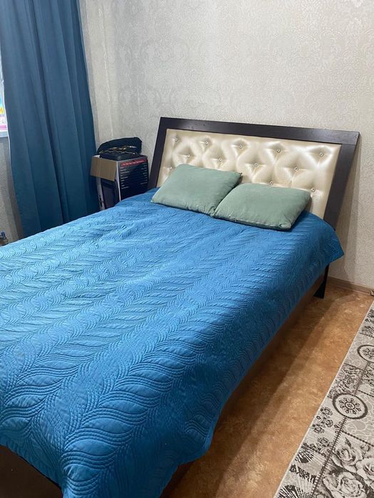 Двуспальная кровать