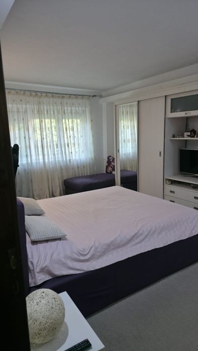 Apartament 2 camere Brazda lui Novac  decomandat mobilat cu loc de parcare propriu