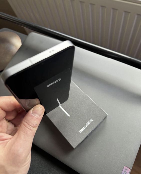 Samsung galaxy S25 FE fullbox