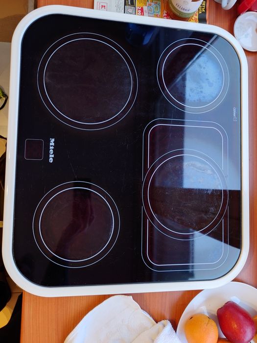 Стъклокерамичен плот котлони Мийле Миеле Miele