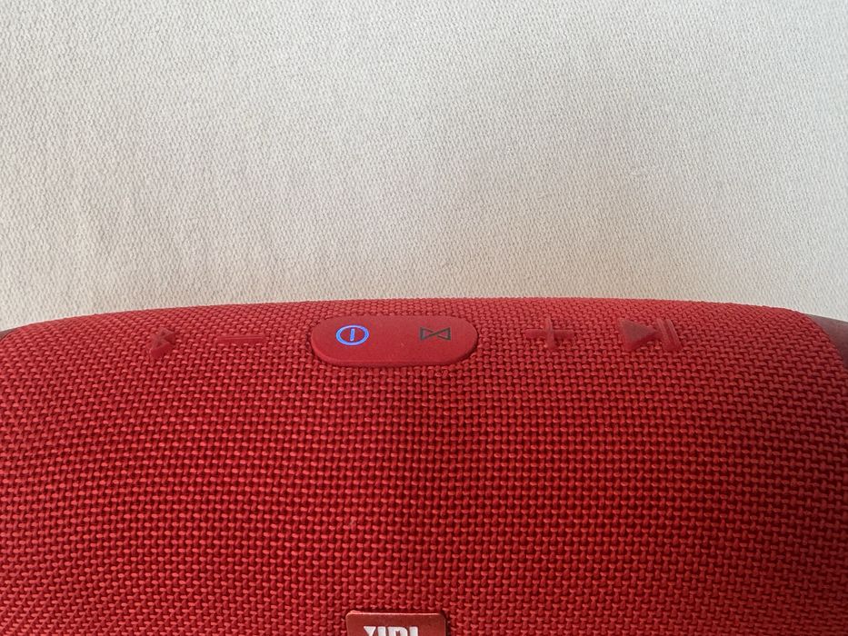 Преносима bluetooth тонколона JBL CHARGE 3
