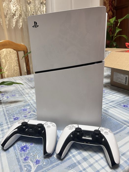 Продам Sony Playstation 5