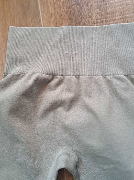 Клинове и топ за спорт