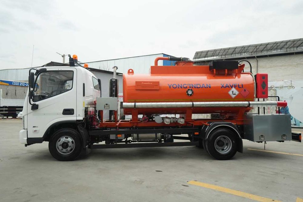 AUMARK Бензовоз Foton