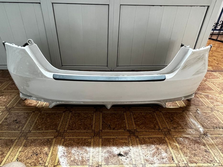 Задний бампер б/у оригинал на Camry 70 SE