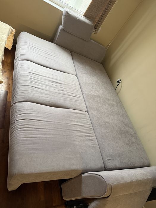 Разтегателен диван