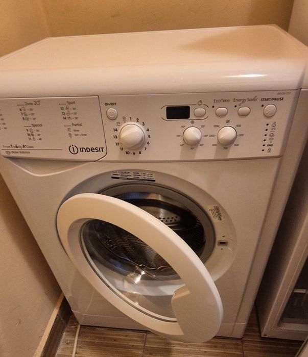 Mașina de spălat Indesit