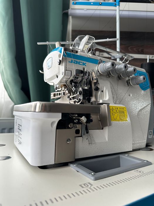 Servicii de Surfilat Profesionale - Pentru companii - Croitorie