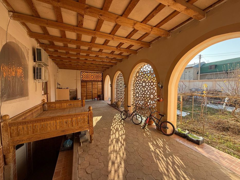 Rublyovkadan 6 sotiqli hovli sotiladi