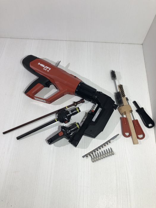 Pistol cu capse Hilti DX 6