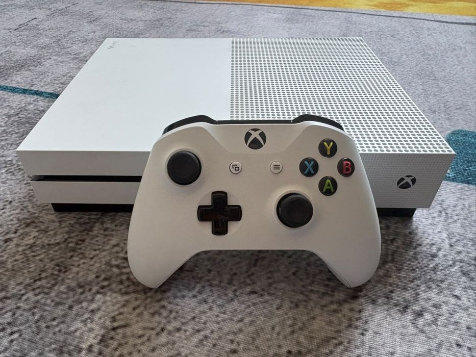 Продам xbox one s 1T