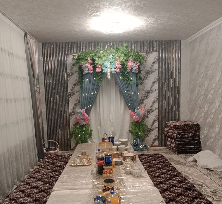 Oformleniya, tóy bezaklari sotiladi