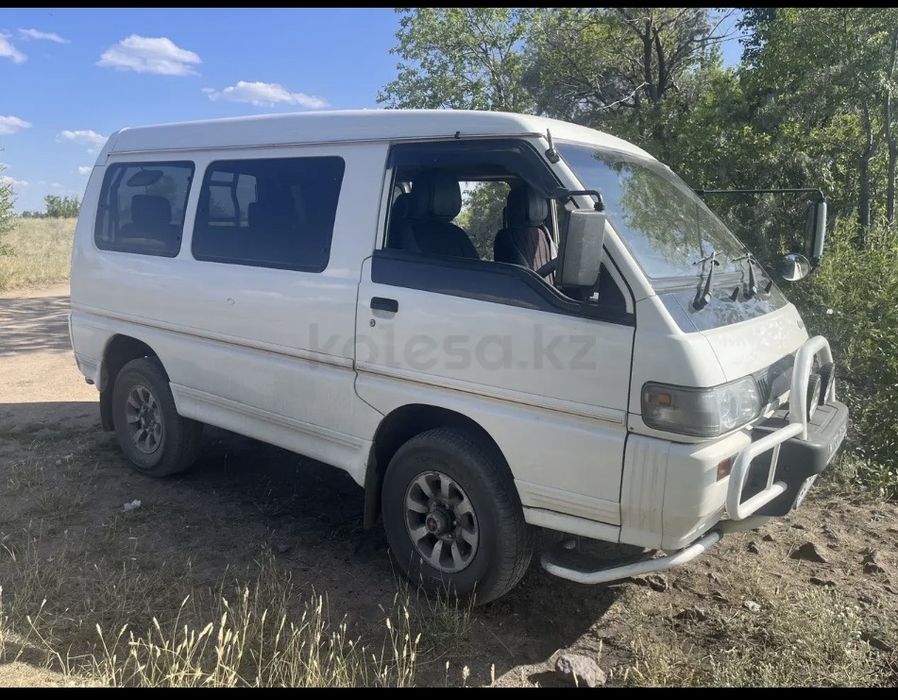 Митсубиси Делика