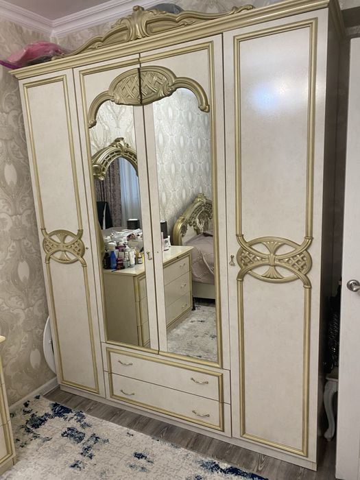 Спальный гарнитур