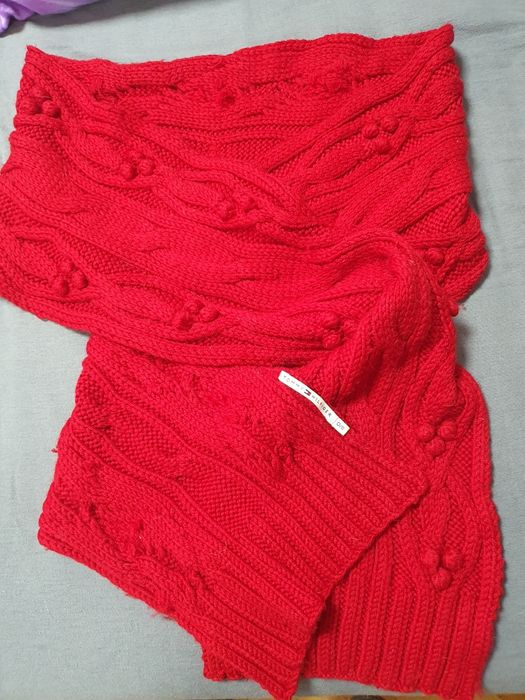 Шалове Acne Studio, Dior.Louis Vuitton,Burberry Tommi Hilfiger