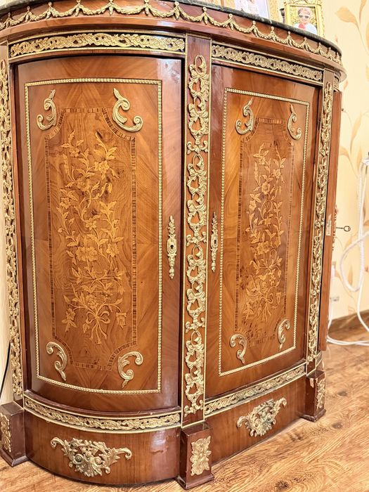 Comodă semicirculară de lux / Consolă intarsiată cu blat de marmură verde și bronz