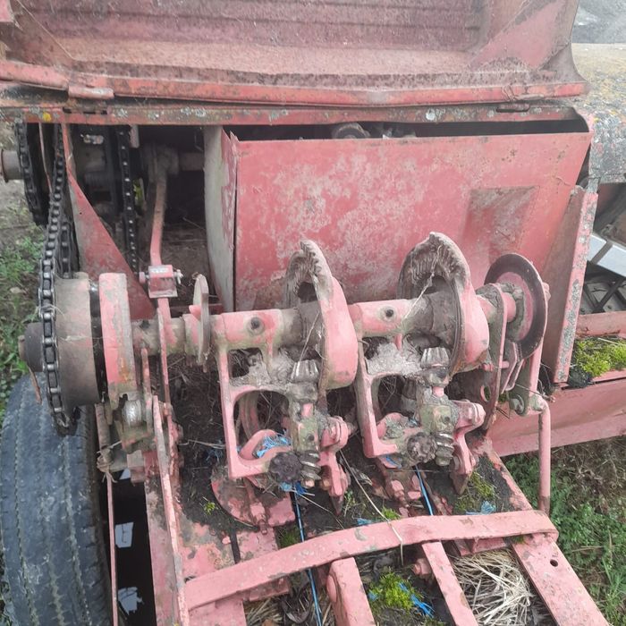 Vând paloteră pt baloți mici