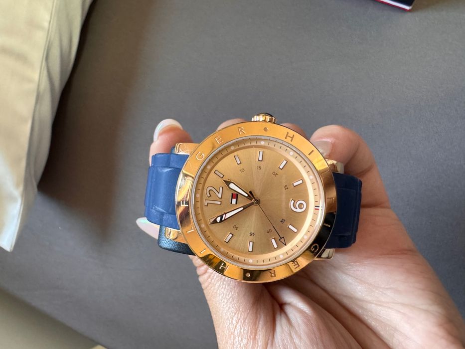 Дамски часовник Tommy Hilfiger