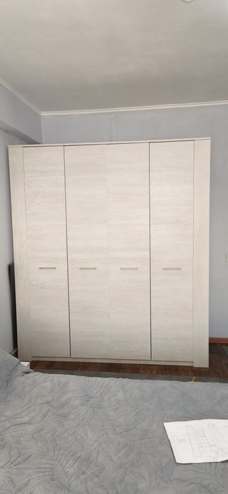 Продам шкафы для одежды