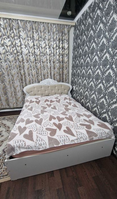 Кровать 160*200 см. в отличном состоянии