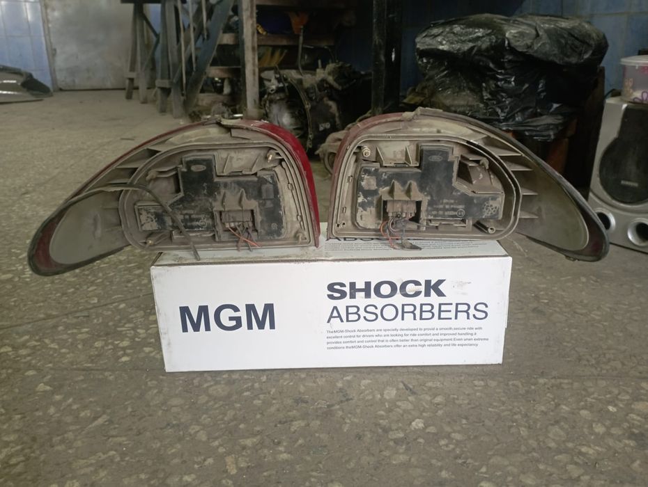 Задние фонари форд мондео 1