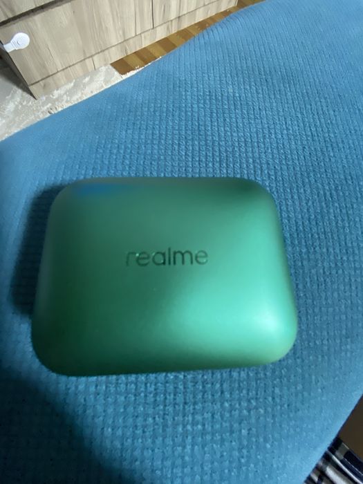 Продам наушники realme