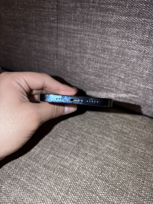 Продаю Iphone 12 pro