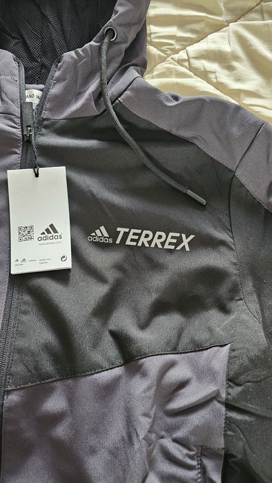 Чисто ново есенно яке Adidas terrex S