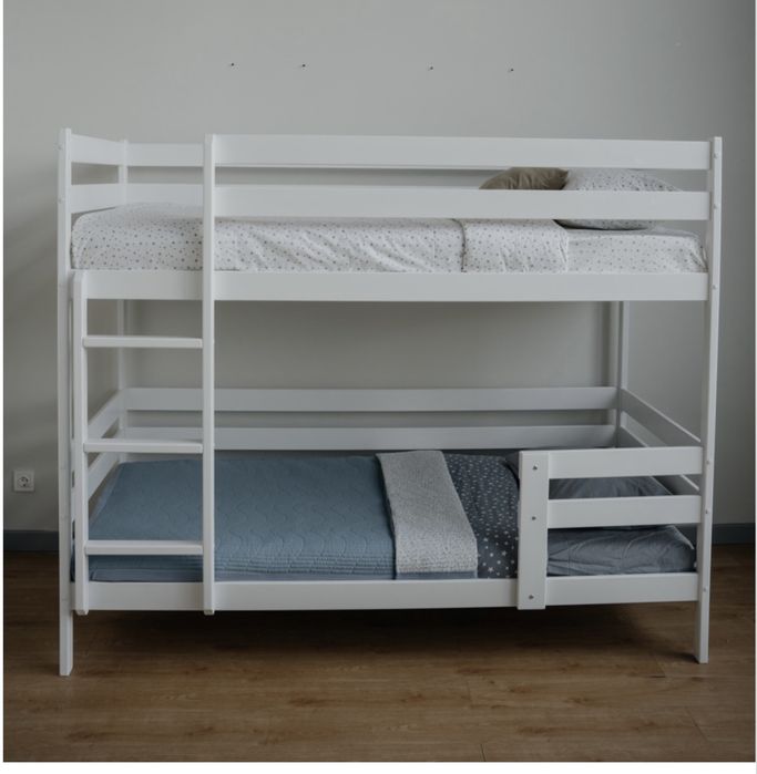 Двухъярусная кровать