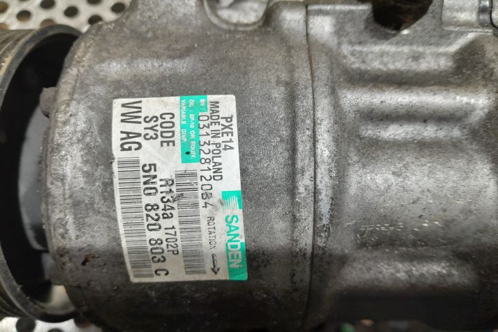 Compresor AC 5N0820803C 5N0820803C Skoda Octavia a 2-a generatie (fac