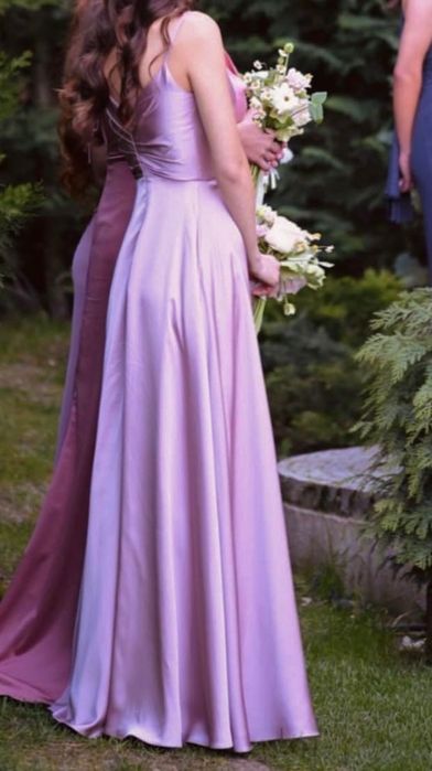 Официална рокля.