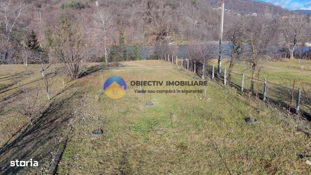 Teren pe malul lacului de vanzare – Vaduri, Jud. Neamt