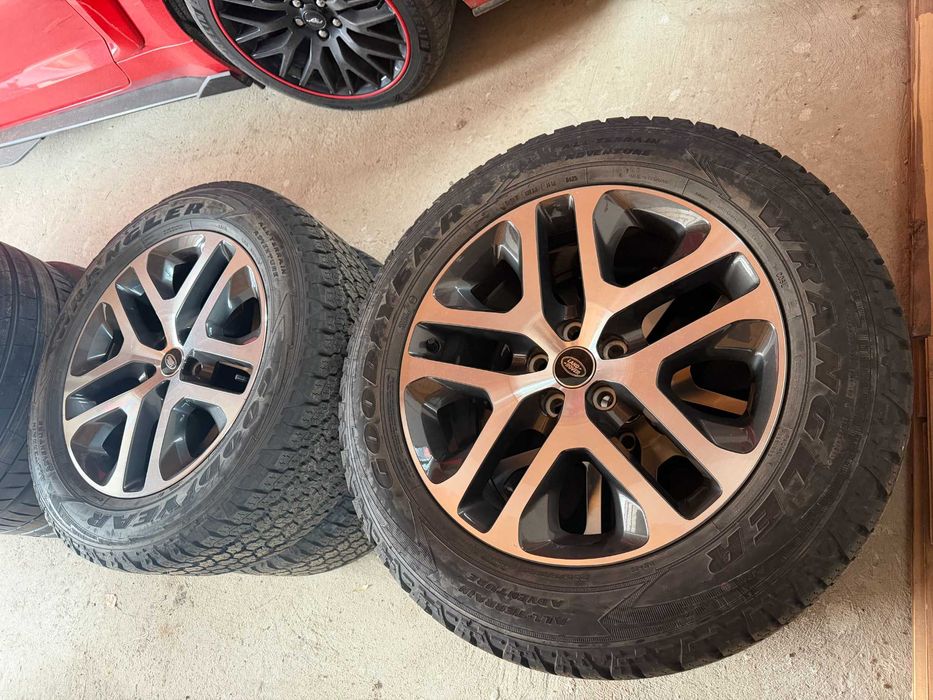 Комплект оригинални джанти и гуми за Land Rover Defender 110