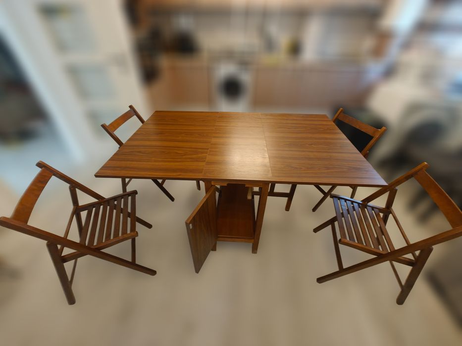 Set Masă Pliabilă (tip consolă) + 4 Scaune incluse – Ideală spații mici