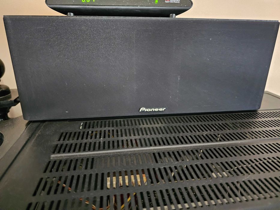 Продавам аудио система 5.1 Pioneer