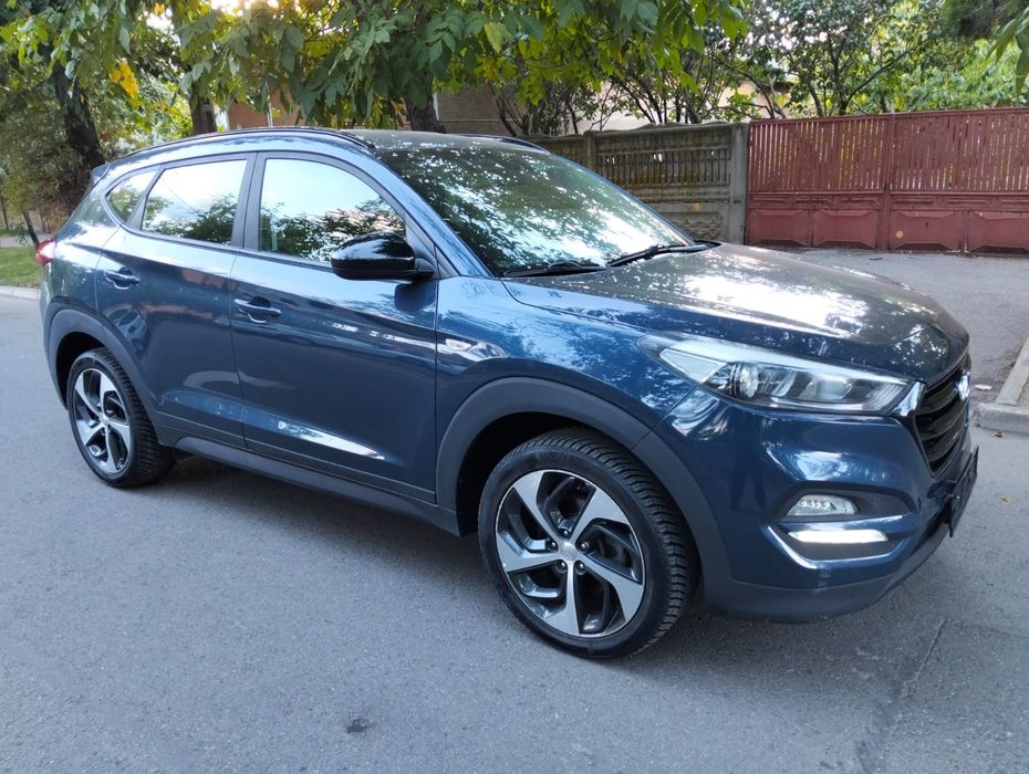 HYUNDAI Tucson