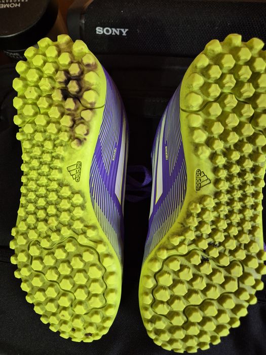 Ghete fotbal copii Adidas F50 marime 33