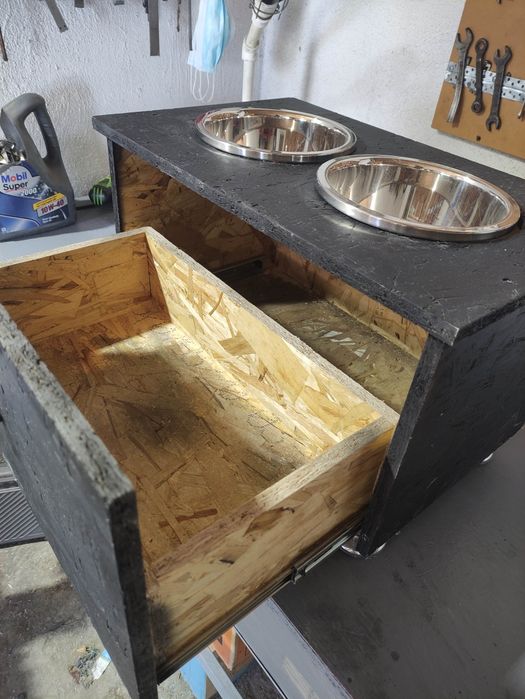 Подставка мисек для собак